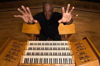 Event poster:  OFFBEAT ORGAN: Wayne Marshall (Wielka Brytania) – organy  